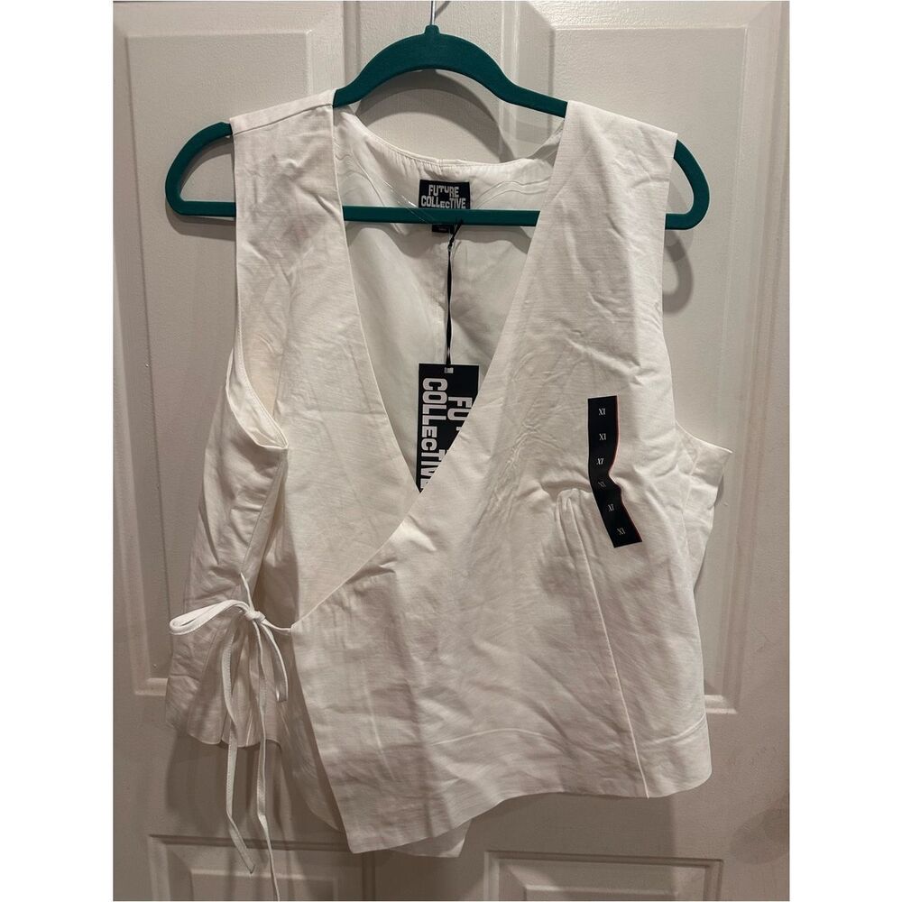 Future Collective 1X White Tank Top Wrap Blouse Shirt - Picture 2 of 5